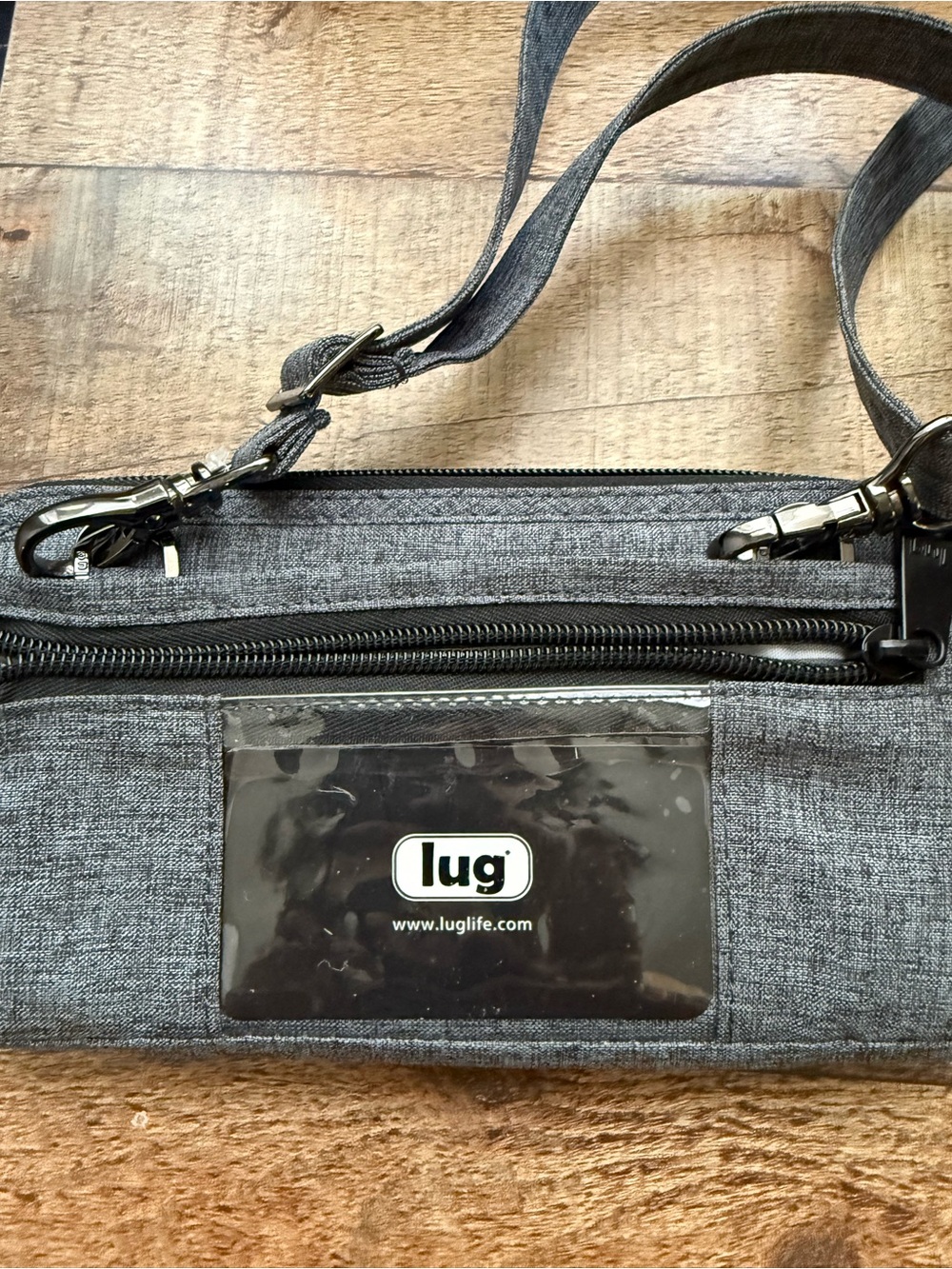 Lug RFID Crossbody Wallet Travel Organizer Gray Quilted NWOT - Picture 4 of 11